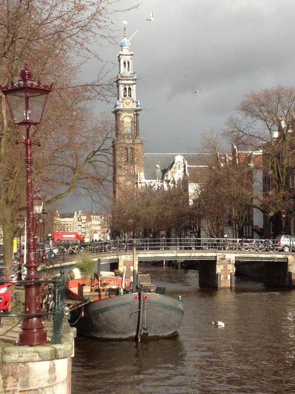 Bed and breakfast Bij Tijn Op De Gracht Ámsterdam